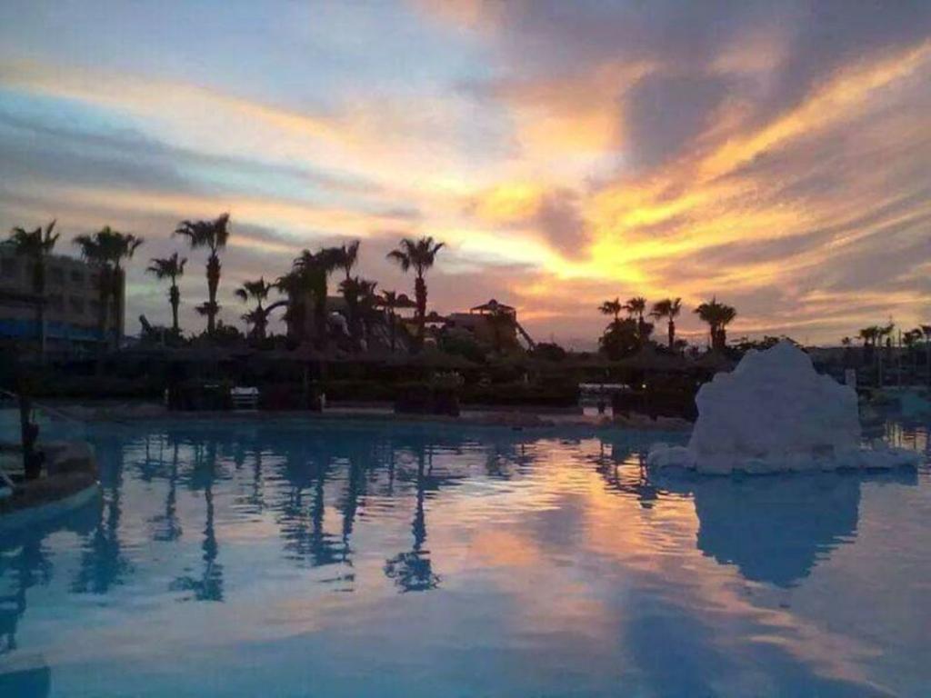 Titanic Aqua Park Resort - Families And Couples Only Hurghada Esterno foto